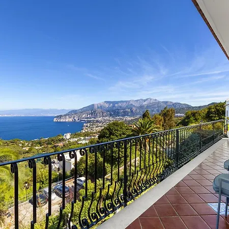 - Bianca Вілла *