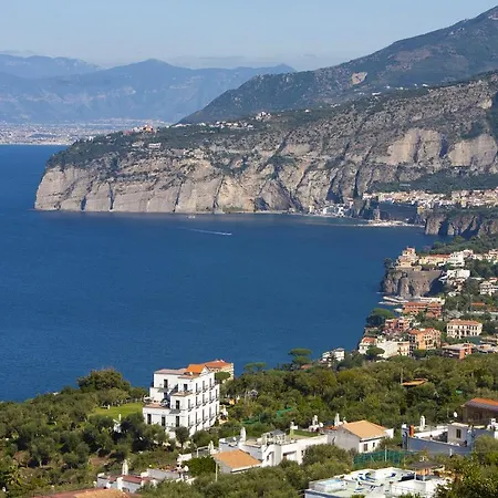 - Bianca Вілла *