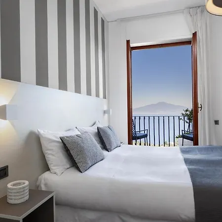 - Bianca Villa Sorrento